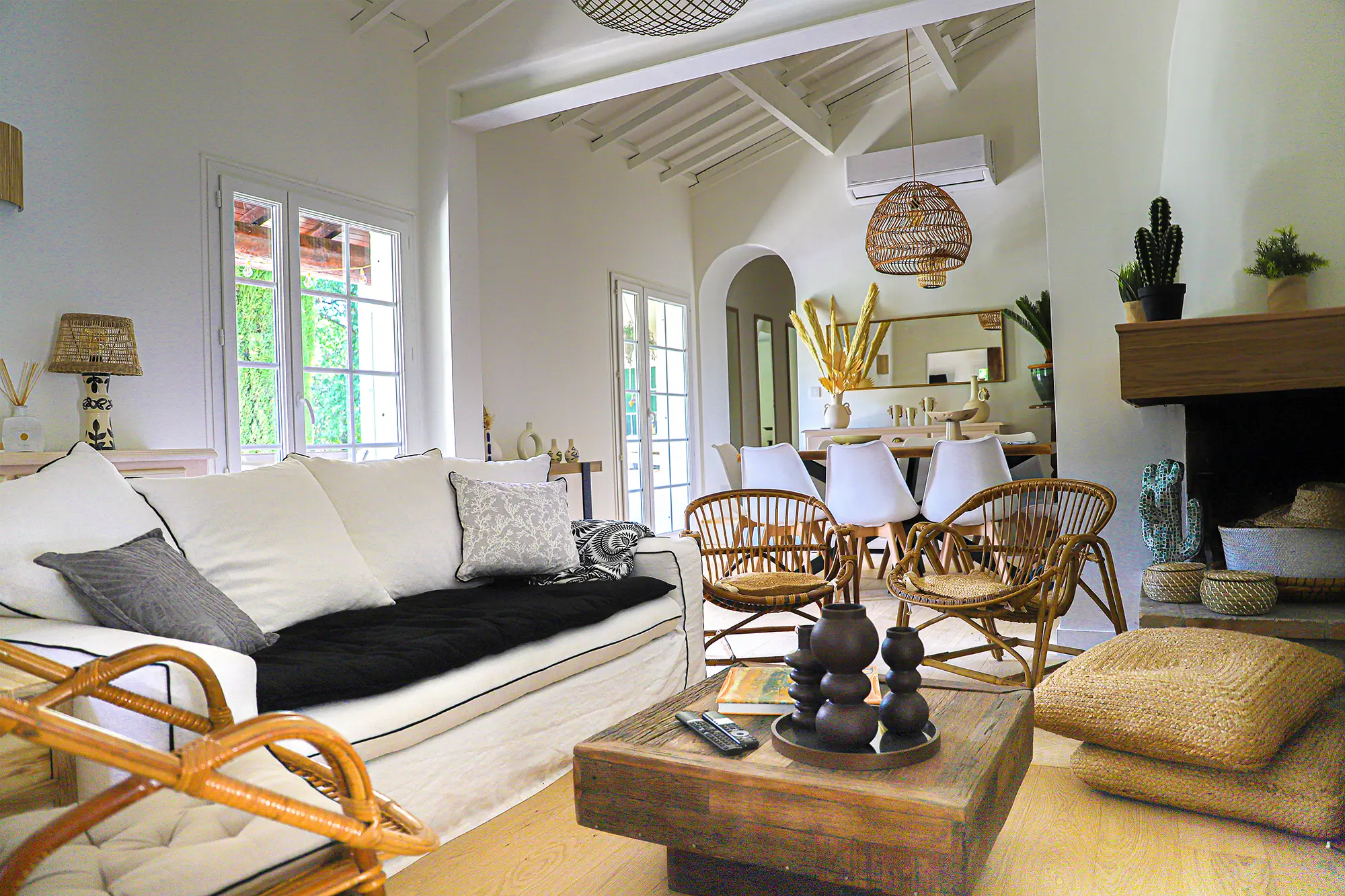 Le Salon | Villa Handrès | Villa à louer en Provence -1