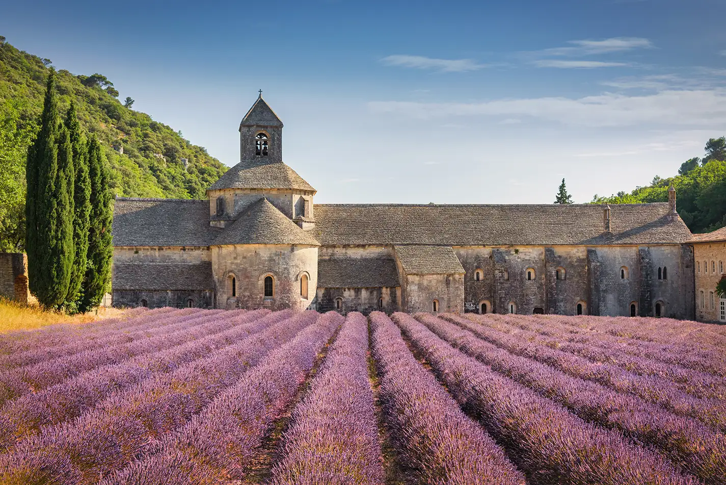 10 monuments à voir en Provence | Abbaye de Sénanque | Villa Handrès