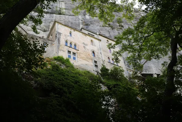 Fête de Sainte Marie-Madeleine à la Grotte de la Sainte Baume | Villa Handrès