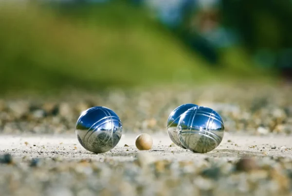 La pétanque en Provence : plus qu'un jeu, une tradition | Villa Handrès