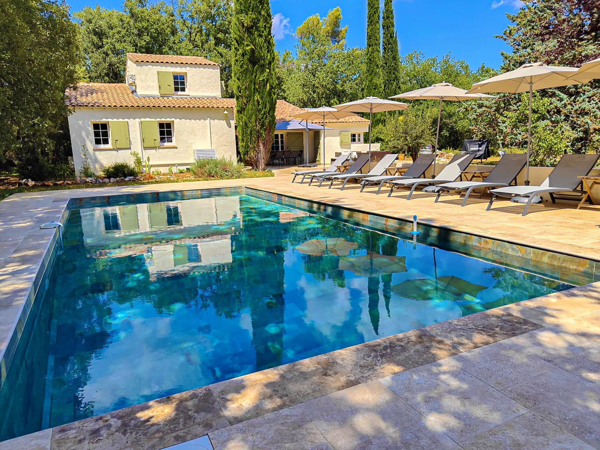 Location de vacances avec piscine près de Valensole | Villa Handrès