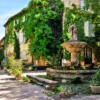 Provence Verte, vue d'un village typique non loin de la Villa Handrès